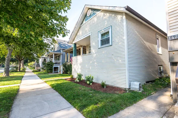 1420 MARENGO AVE