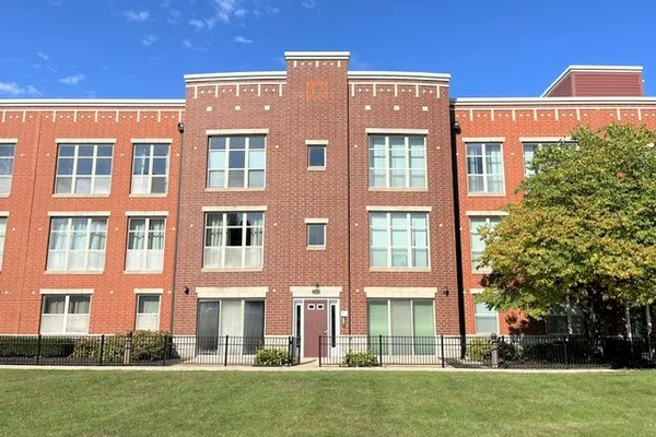 328 E 25TH PL 3W