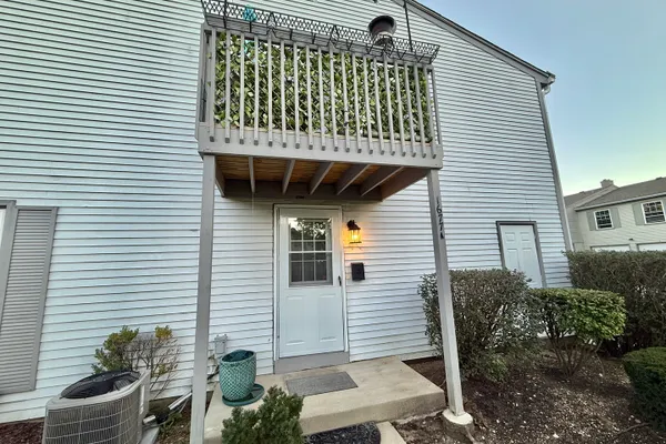 1677 TROWBRIDGE CT A