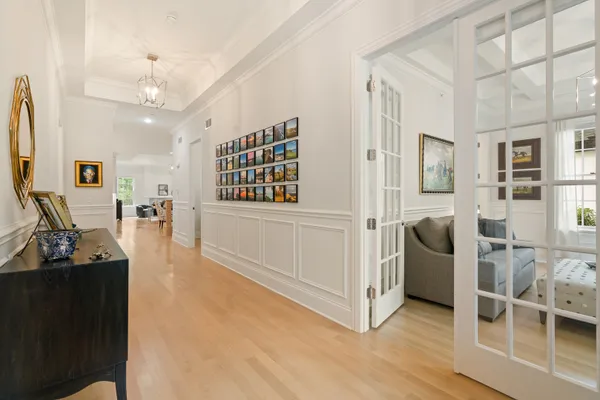1945 AMBERLEY CT