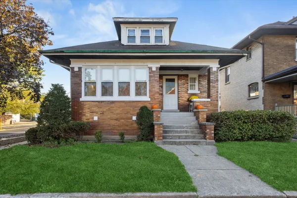 600 CIRCLE AVE