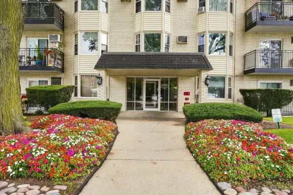 5506 LINCOLN AVE 521