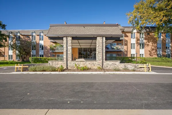 4248 SARATOGA AVE 207