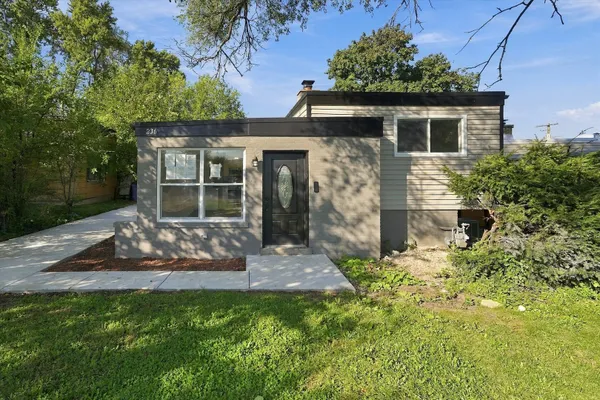 236 N FOREST AVE
