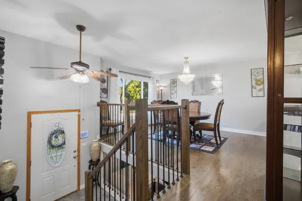 141 PLAINVIEW DR