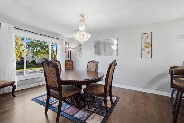 141 PLAINVIEW DR