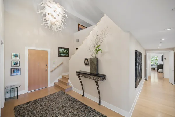 240 WHISTLER RD 1E