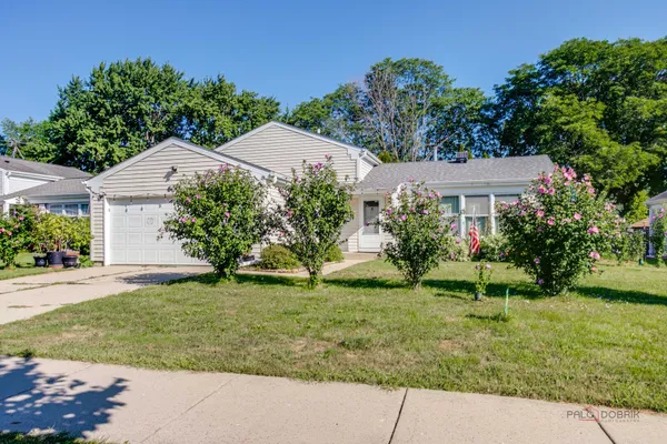 600 THOMPSON BLVD