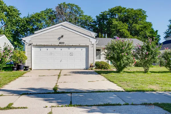 600 THOMPSON BLVD