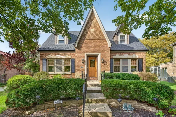 8950 S OAKLEY AVE