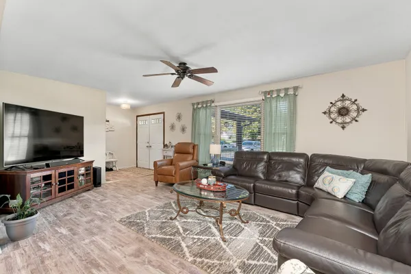 13821 W DUBLIN DR