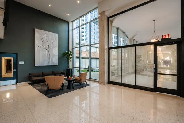 4250 N MARINE DR 1412