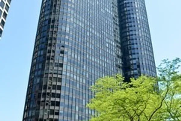 155 N HARBOR DR 2505
