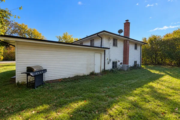 460 N MACARTHUR DR