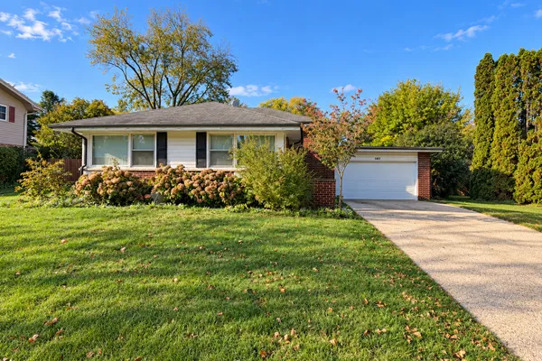 460 N MACARTHUR DR
