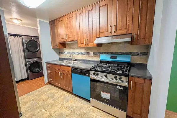 432 N WILKE RD 106