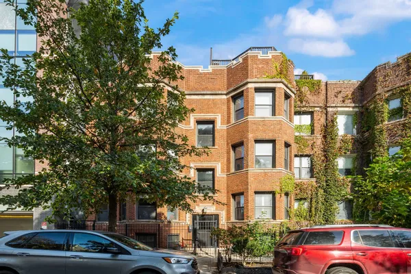 746 W CORNELIA AVE GW