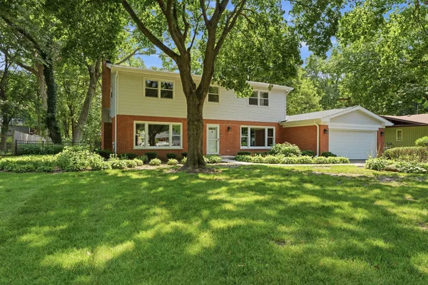 317 E FOREST LN