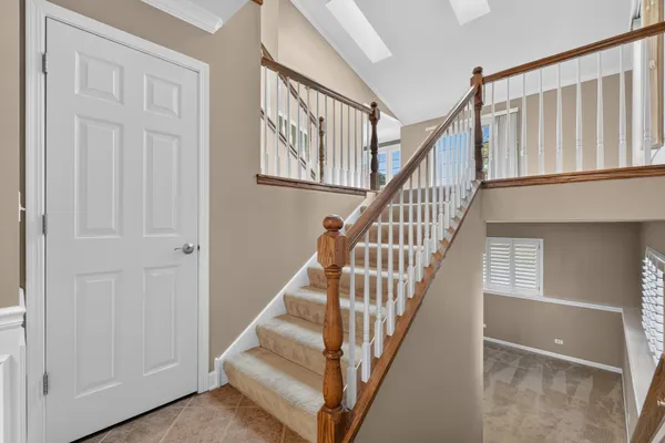 1292 W LAKE DR