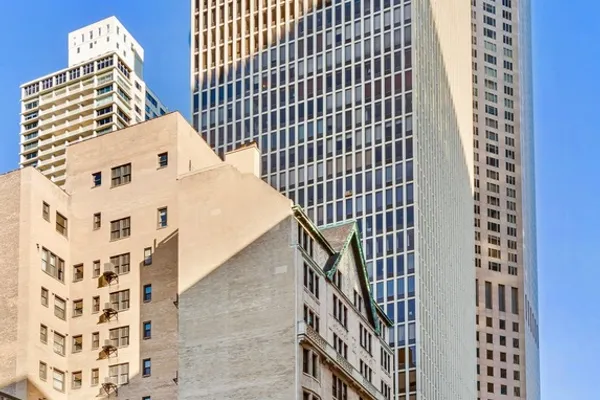 100 E WALTON ST 41DE