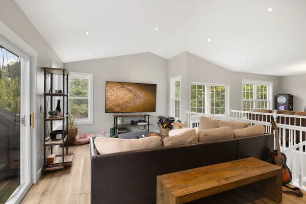 3059 TANGLEY OAKS TRL
