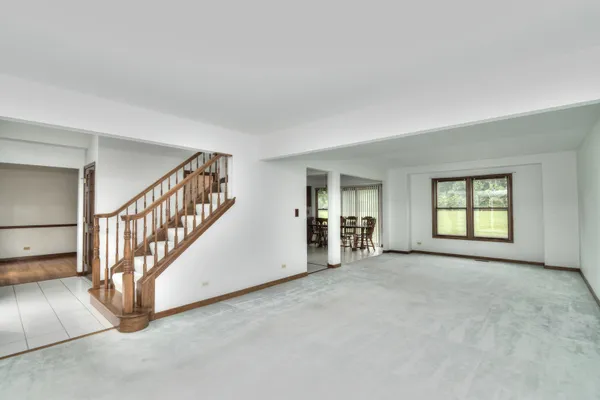 650 LAVINA CT