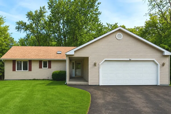 323 SEAFARER DR
