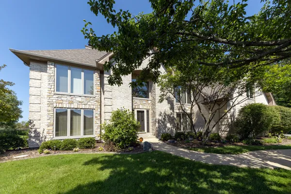 1310 HAMLIN AVE