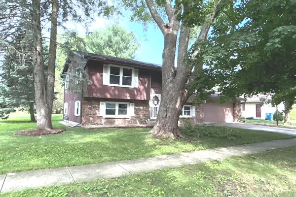 1085 MALLARD DR