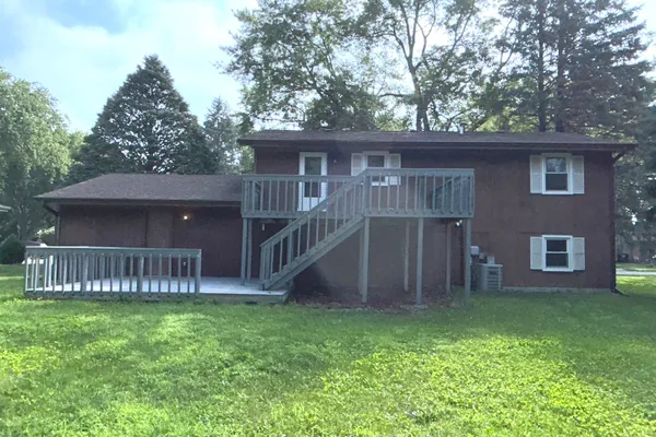 1085 MALLARD DR