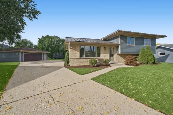 740 TERRACE CT