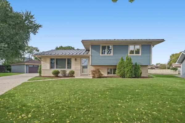 740 TERRACE CT