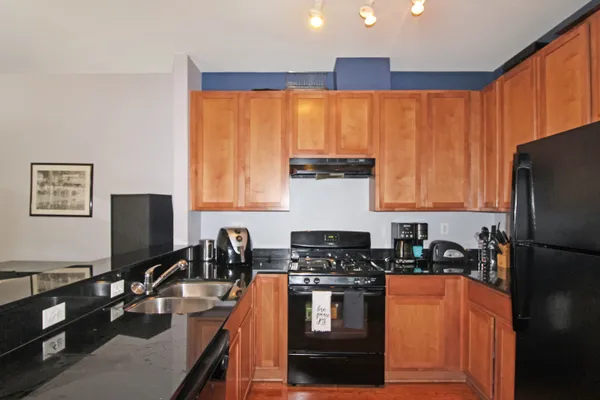 2409 W 32ND PL
