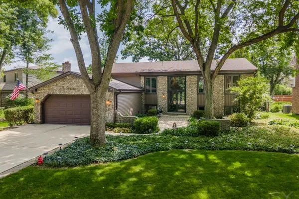 245 MONTCLARE LN