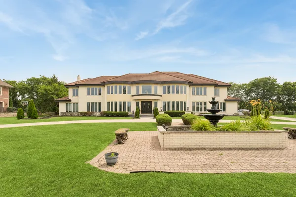 6 SILO RIDGE RD