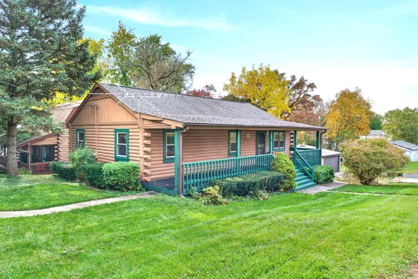 50 HIGHVIEW AVE