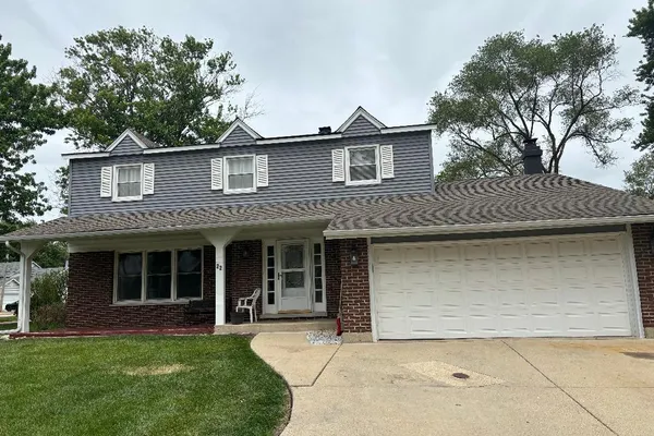 22 UNIVERSITY DR