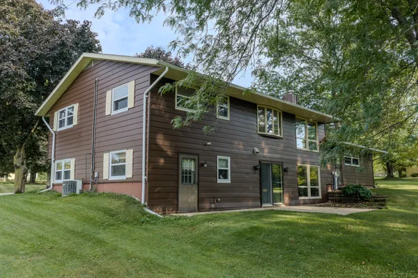 64 S BUNKER HILL RD