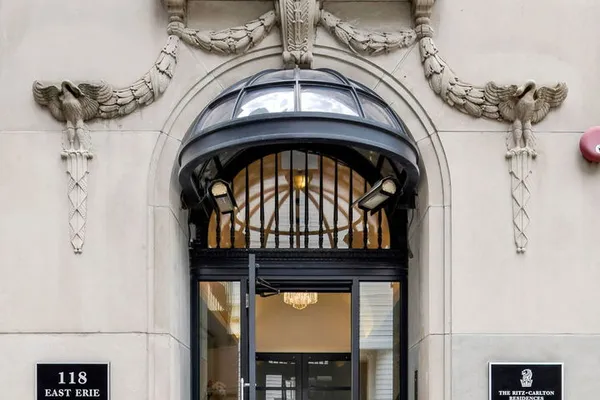 118 E ERIE ST 23D