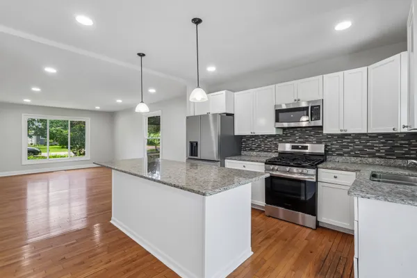 520 WOODLYN DR