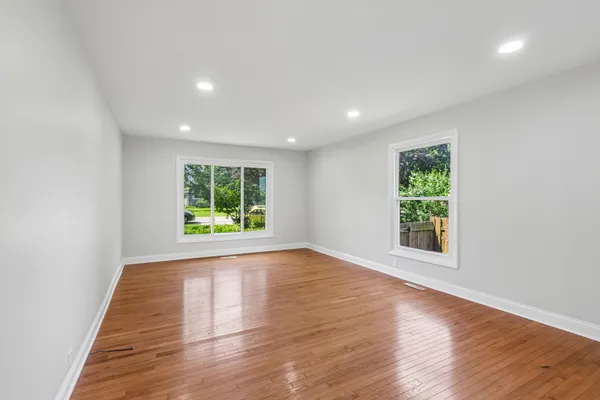520 WOODLYN DR