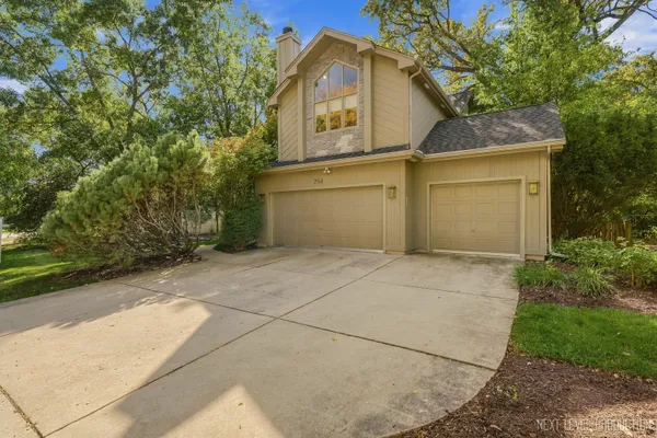 758 FEATHER SOUND DR