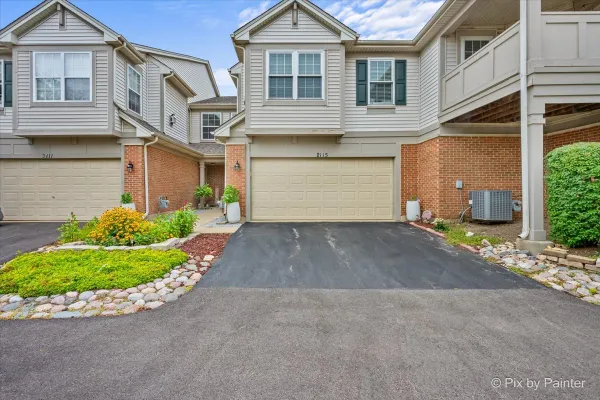 2115 VANDERBILT DR