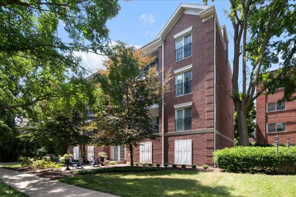2536 MCDANIEL AVE 402