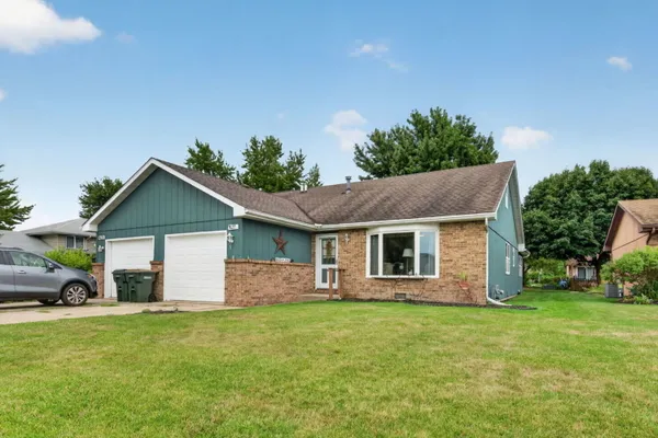 577 ELIZABETH DR
