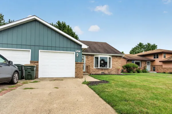 577 ELIZABETH DR