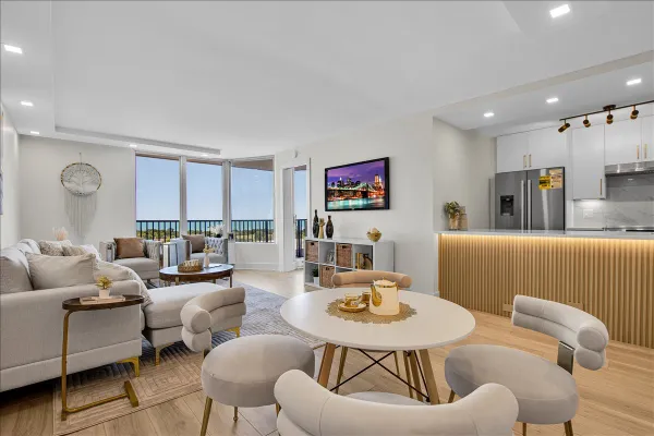 4170 N MARINE DR 19M