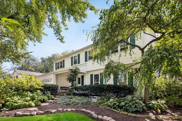 27W215 OAKWOOD ST