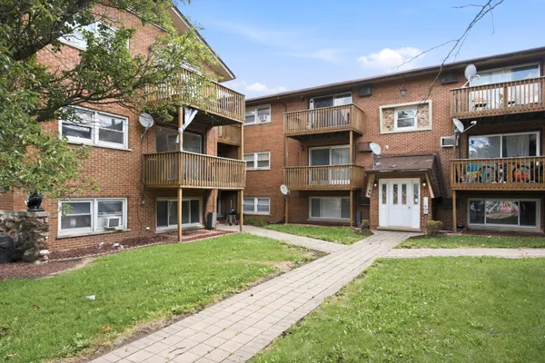 10747 S HARLEM AVE 2A