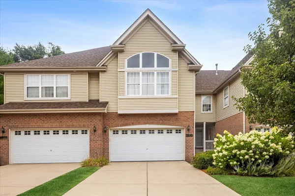 2446 ABBEY DR